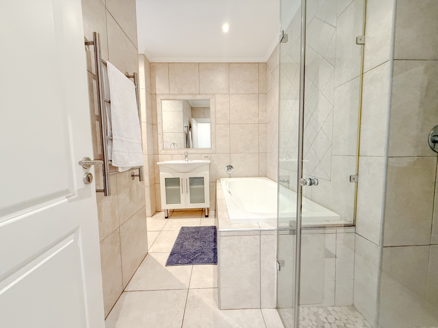 To Let 3 Bedroom Property for Rent in Keurbooms River Western Cape